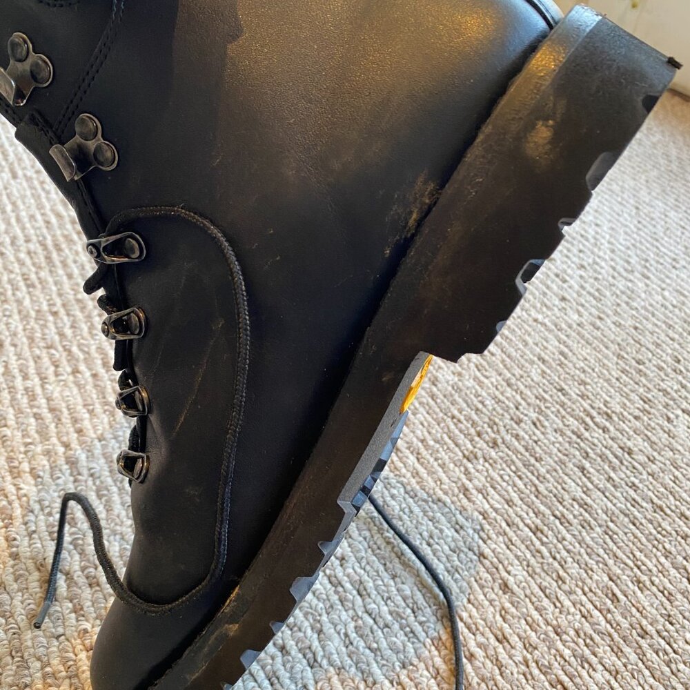 Men's Black Leather Lace-Up Hiking Boots - Picture 3 of 9